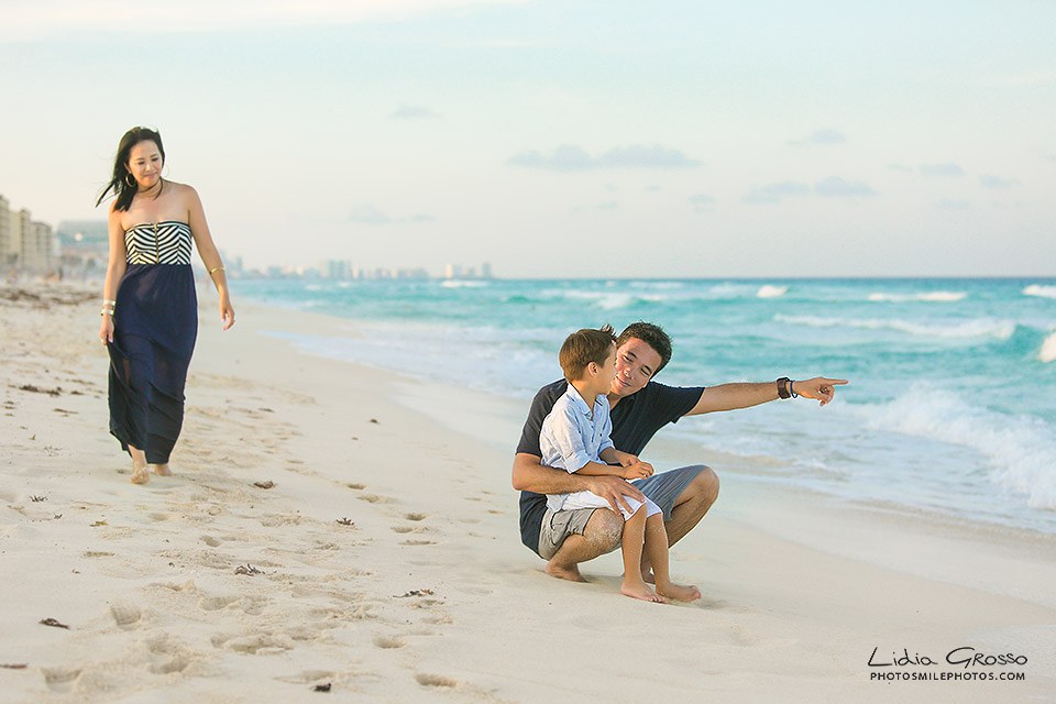 Playa Delfines Cancun family portraits