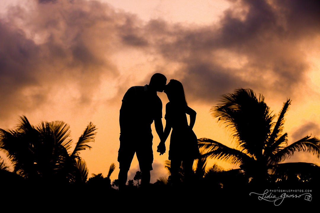 couples portraits Cancun sunset