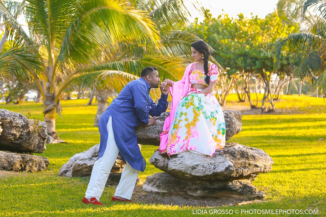 pre sikh wedding photos Cancun, indian couples portraits
