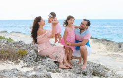 Riu Cancun Las Americas family portrait